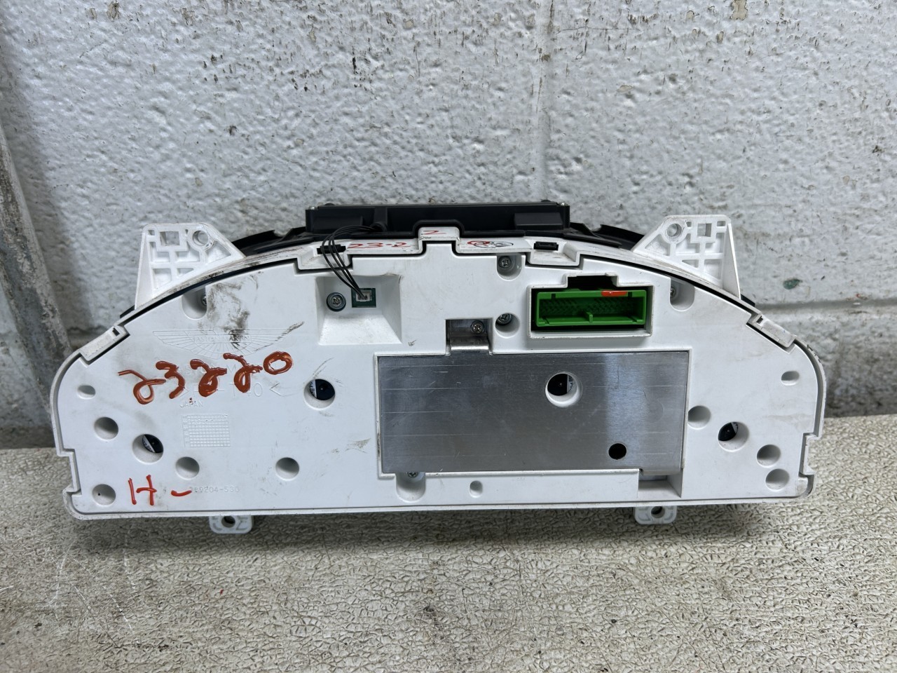 Aston Martin DB9 2006 Instrument cluster P/N 6G3310849CA