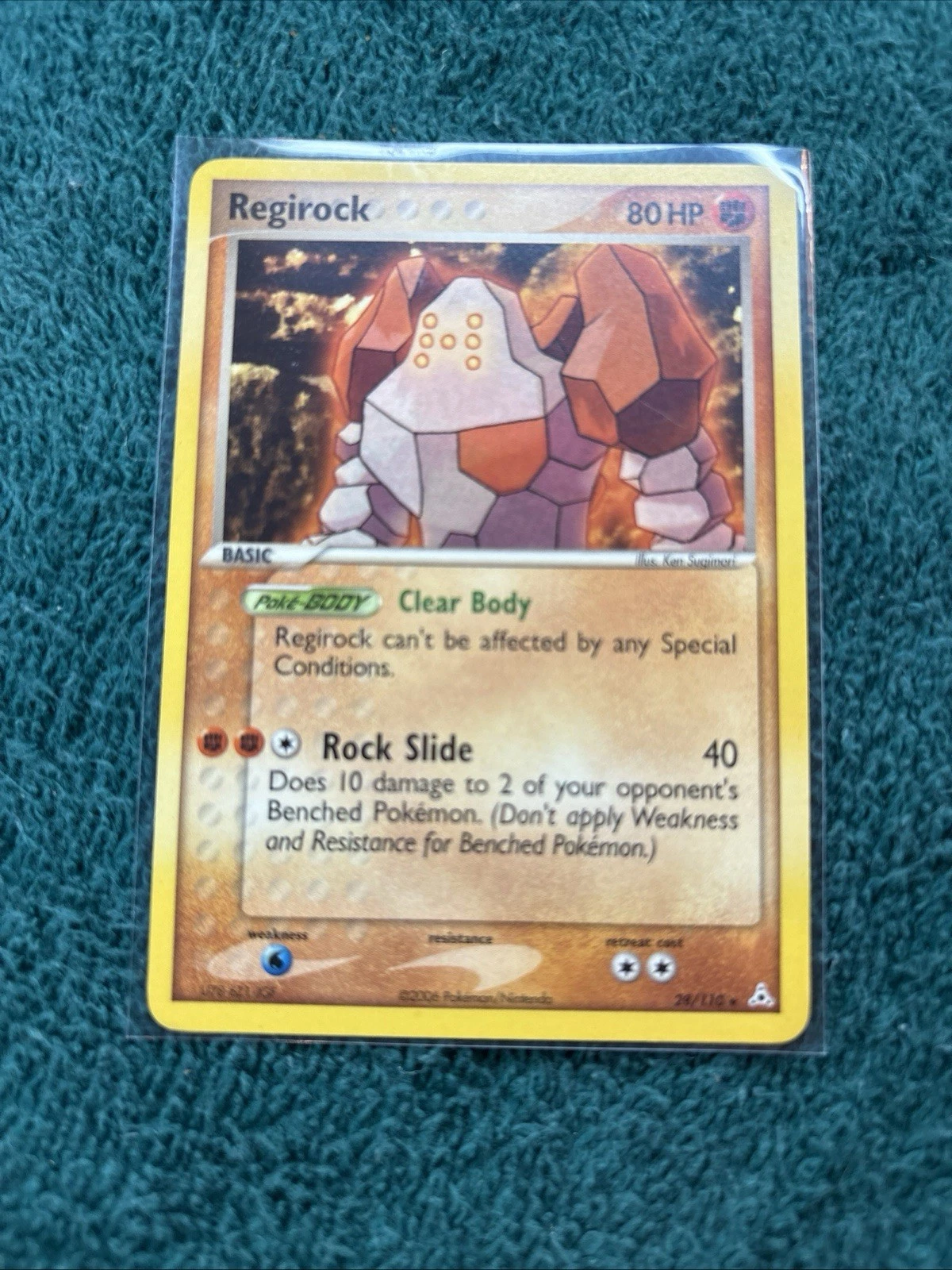 Regirock 28/110 Holon Phantoms Regular