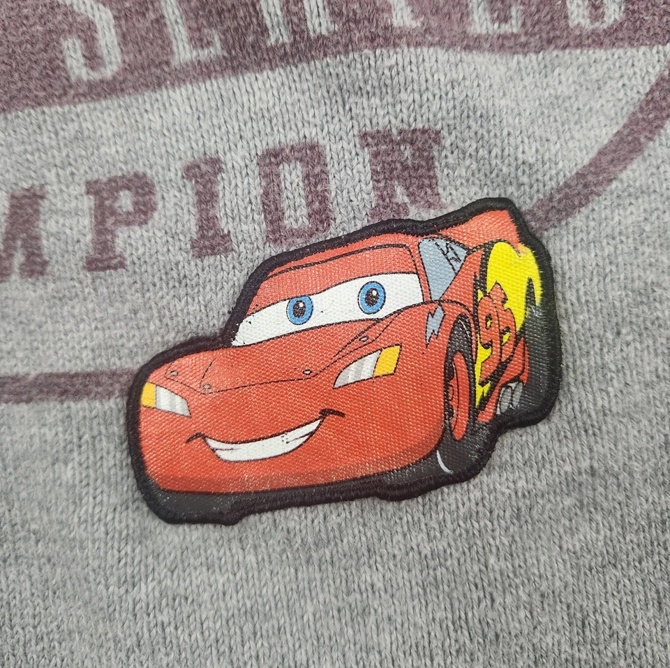 Suéter Tejido Vintage Y2K Disney Store Lightning McQueen “Campeón de la Serie de Carreras” Foto 4 de 4