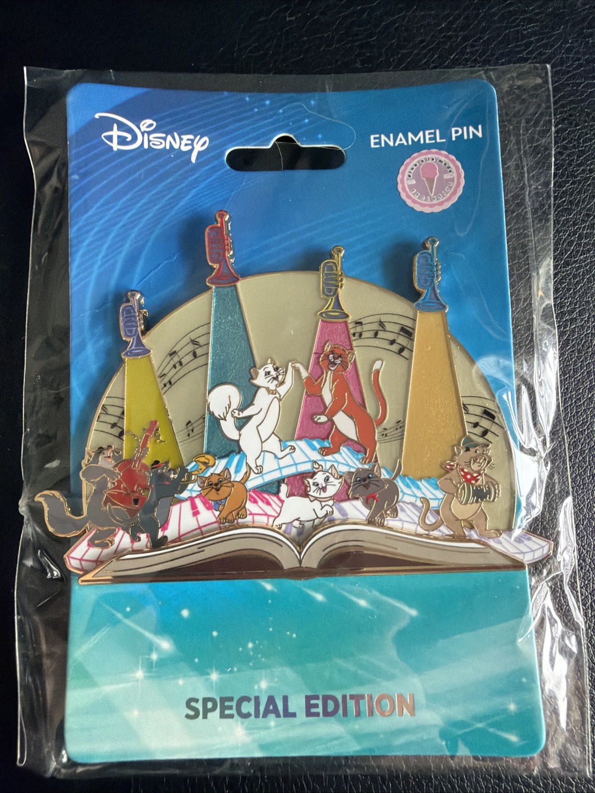 PALM Pink A La Mode Aristocats Marie Storybook Pin