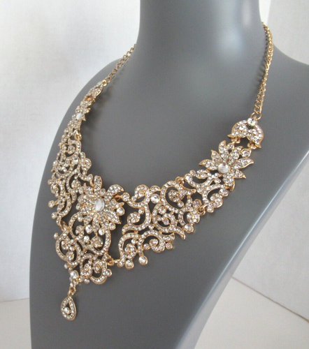 Parure Set of 3pcs Statement Necklace & Set of Chandelier Earrings in Gold Tone - Picture 4 of 13