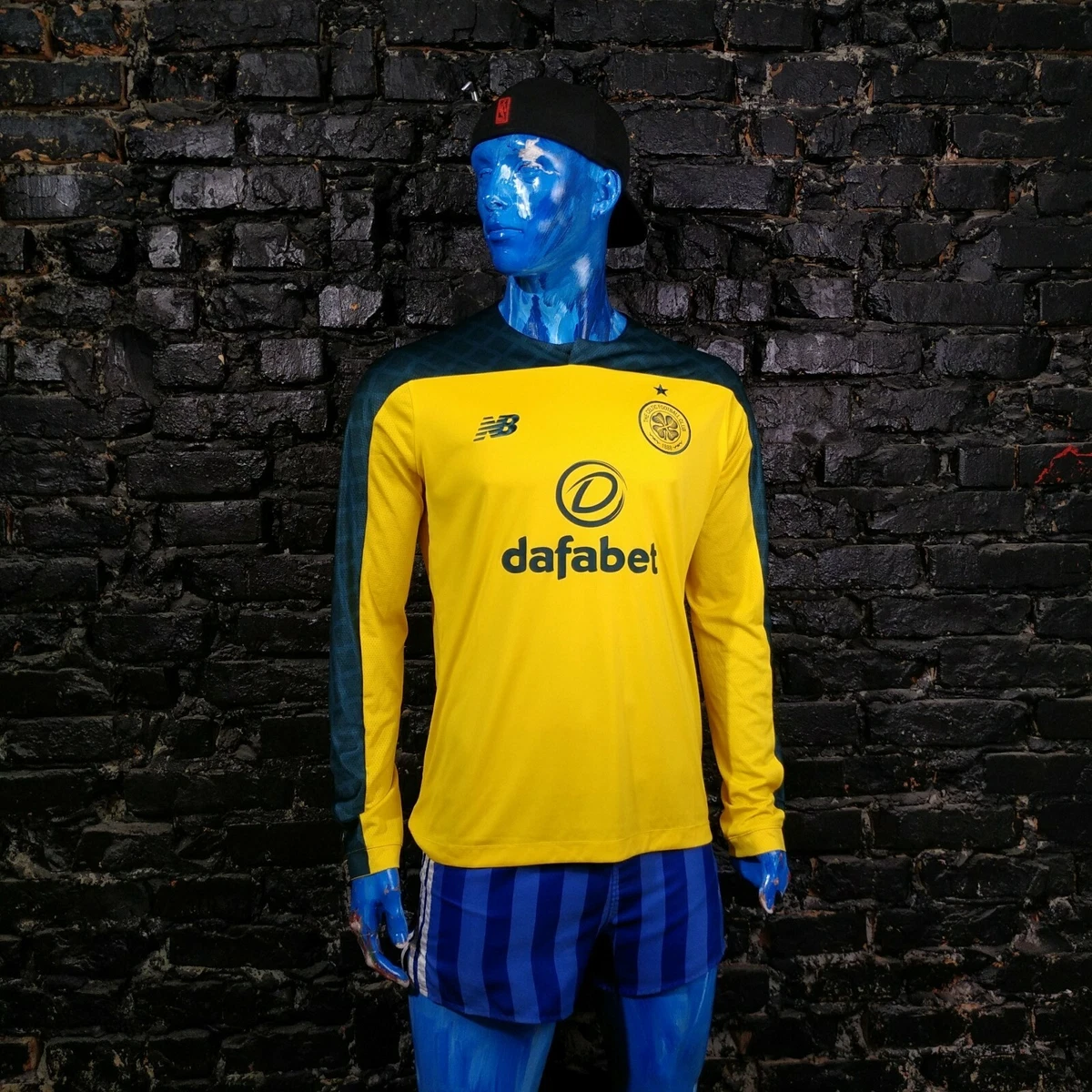 New Celtic away top 'on sale' as leaked away kit appears on show in shop -  Football Scotland