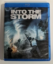 Into the Storm (Blu-ray, 2014) Preowned