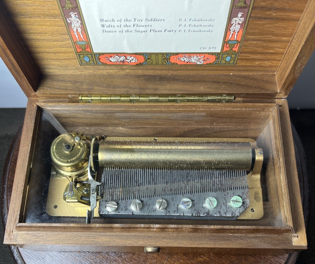 Reuge Hardwood 3/72 3 Songs 72 Notes Swiss Music Box Reuge Hardwood 3/72 3 Songs 72 Notes Swiss Music Box