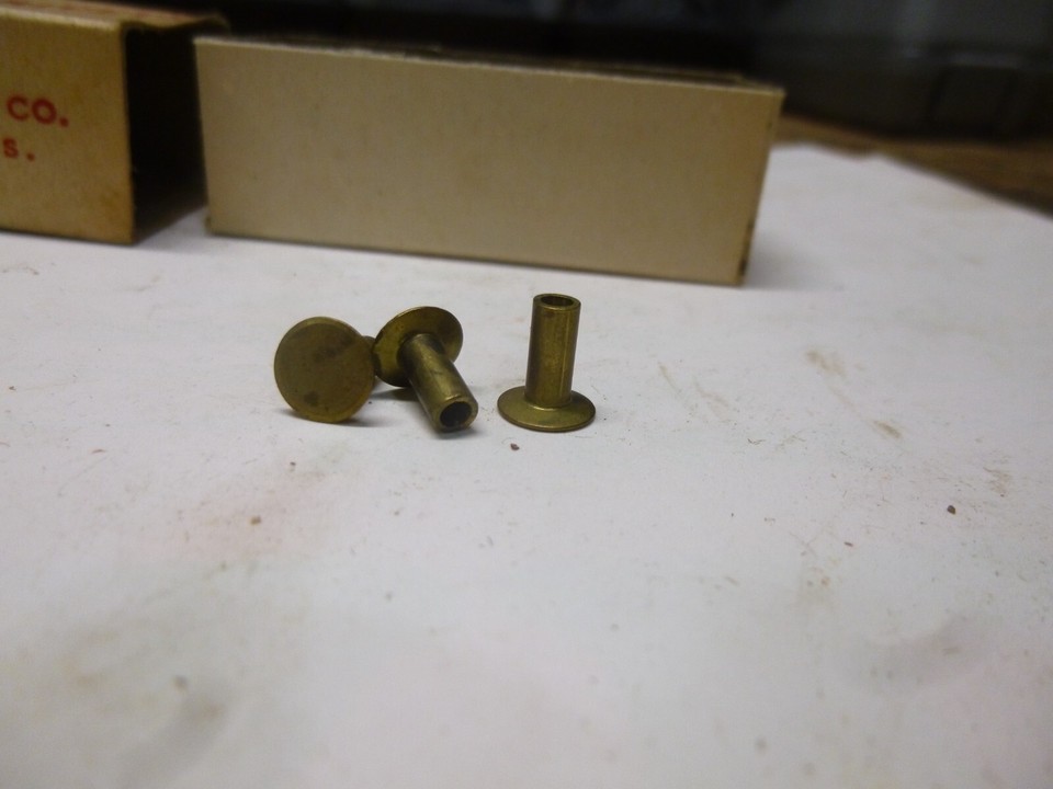 Shoe Less Rivet BOX of 100 RIVETS size 4 - 5 for Brake shoe linings. 9/64 SHANK 4/16 ...