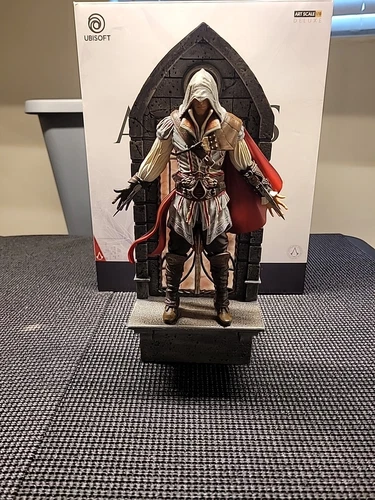 Ezio Auditore Iron Studios Assassins Creed 1/10 Scale Deluxe Perfect Condition!