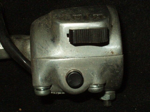 YAMAHA YCS1C YM2C YDS5 HANDLEBAR LEVER HOLDER CONTROL SWITCH RIGHT - Picture 2 of 9