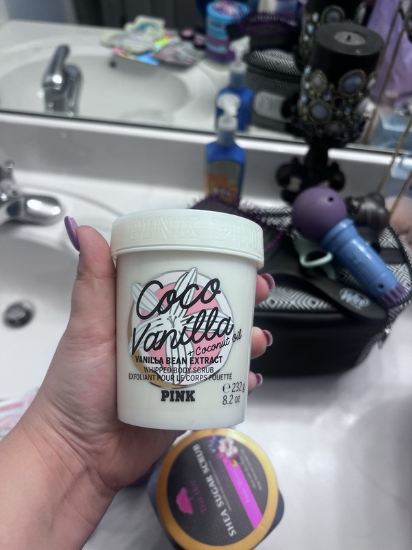 Victoria’s Secret Pink Coco Vanilla Whipped Body Scrub 8.2oz Coconut Oil NEW