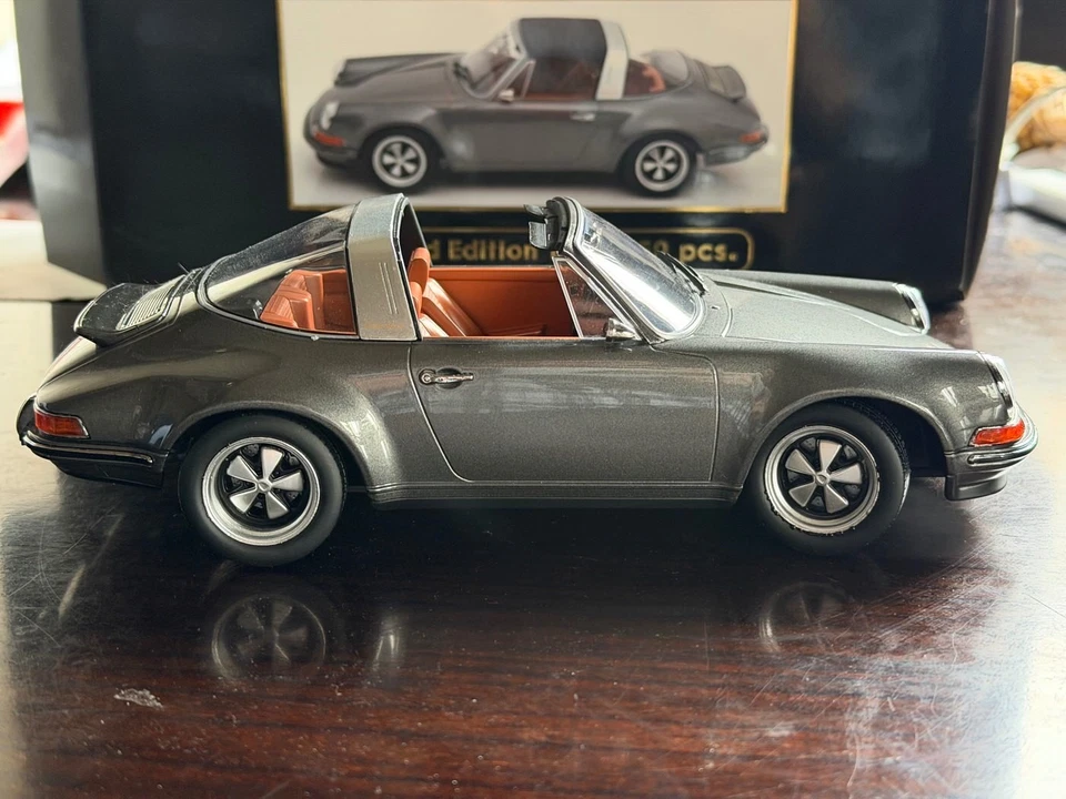 KK-Scale Porsche 911 Targa Singer Design Anthracite – 1:18 Scale – Edizione Limi - Immagine 4 di 4