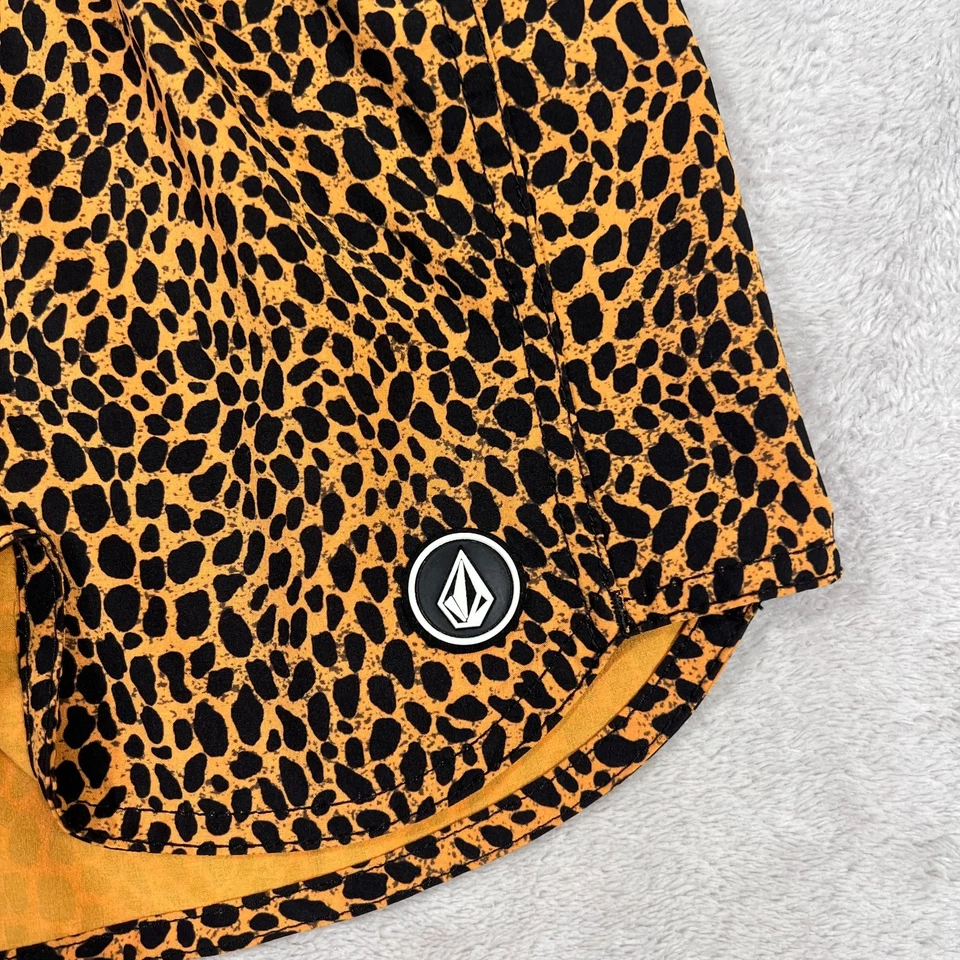 Volcom Shorts Womens Small Yellow Animal Print Elastic Waist Pull On Lightweight - Image 2 of 4