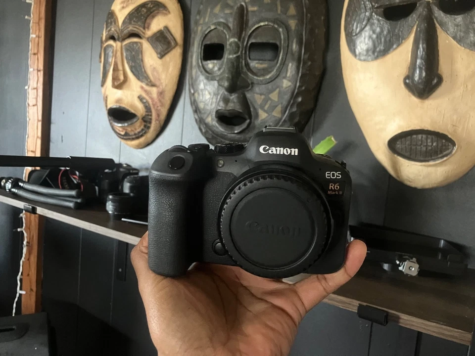 Canon EOS R6 Mark II 24.2 MP Digital Camera- Black (Body Only) - Image 2 of 4