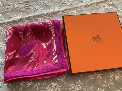 Vintage Hermes Silk Scarf 70 Mexico Floral Design in Rose, Fuchsia, Mauve 66cm - Picture 1 of 4