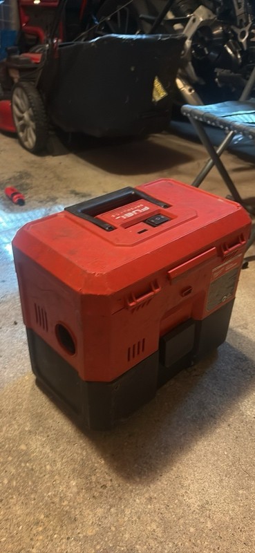 Milwaukee Portable Wet/Dry Bagless Vacuum Cleaner, Red/Black