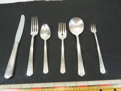 Everlasting 1949 Dinner Knives Forks Spoons Seafood Wm A Rogers Oneida Choice