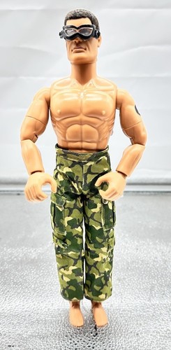 Action Man Figure - Vintage Hasbro 1996 Action Figure 8470 - Picture 1 of 5