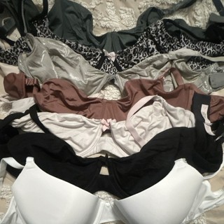 Victoria's Secret 34DD and 36D Underwired T Shirt Bra Lot underwires