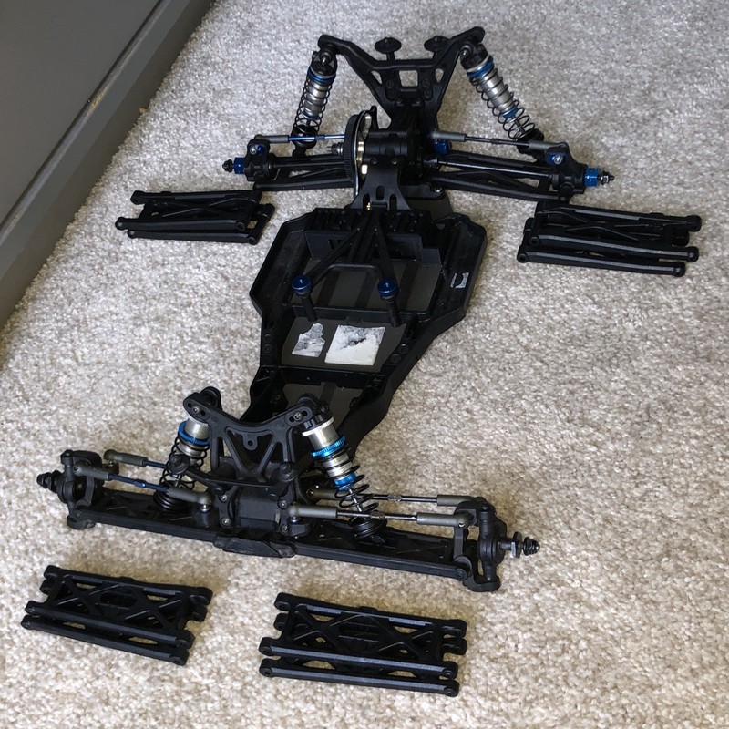 Team Associated RC10T5M Carpet Ready Roller Slider Chassis With 2 Sets A-arms