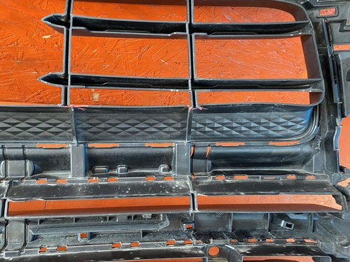 2022 2023 2024 PORSCHE MACAN FRONT BUMPER CENTER GRILLE GRILL OEM 95B807683CE - Picture 20 of 24
