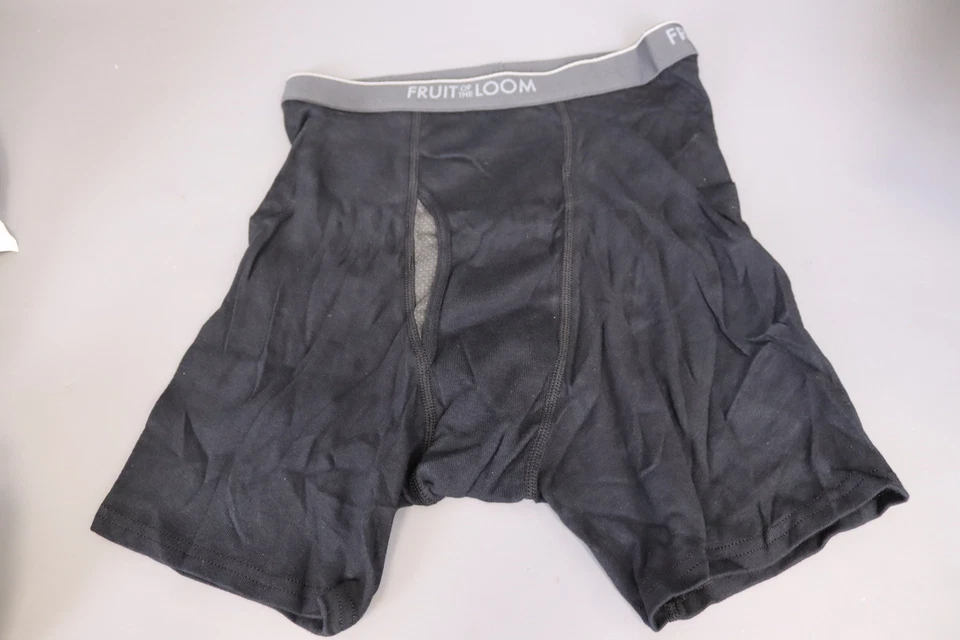 Paquete de 7 calzoncillos boxer de pierna corta Fruit of the Loom para hombre tallas M, negros/grises Foto 2 de 4