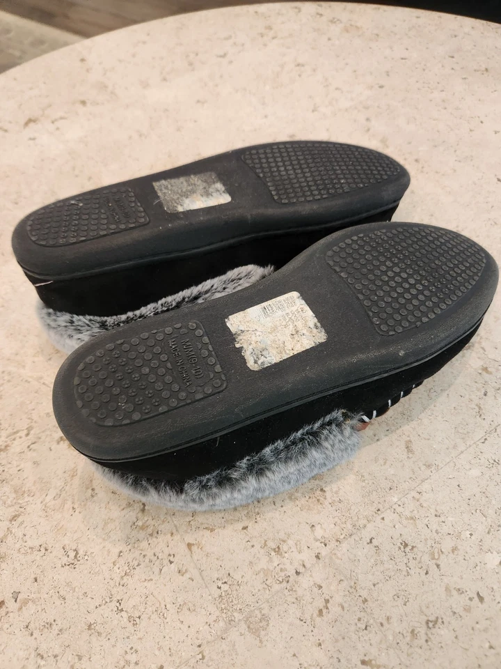 Zapatillas de casa Saks Fifth Avenue talla 9-10 nuevas con etiquetas negras de piel sintética NUEVAS Foto 3 de 4