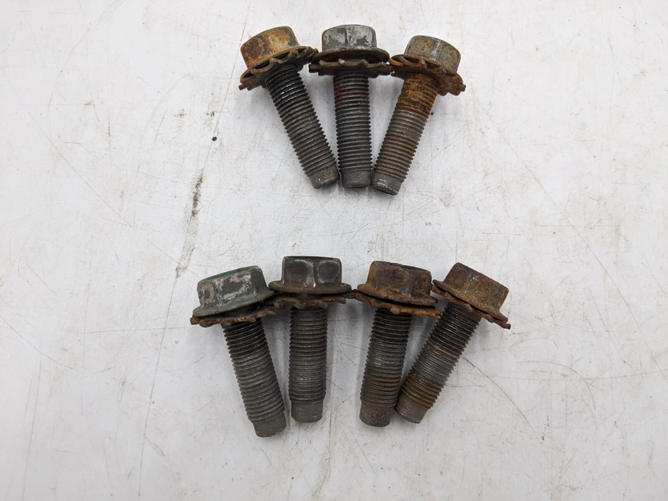 Ford Falcon 1962 4 puertas pernos de bisagra de puerta delantera (7) Foto 2 de 4