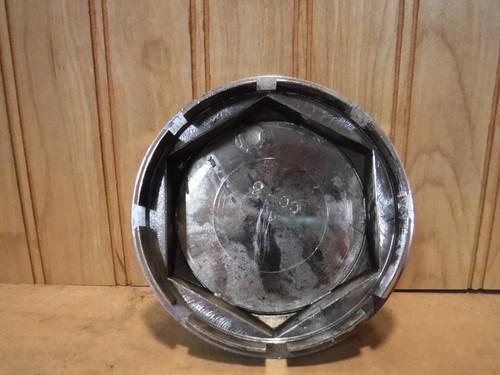 Subaru Impreza Legacy Forester Outback chrome wheel cover center cap hubcap - Picture 3 of 6
