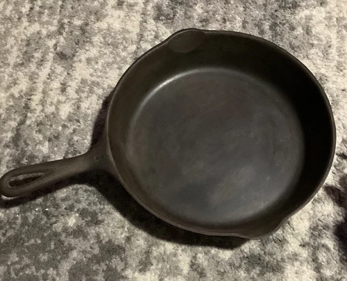 Vintage Wagner Ware Sidney O Cast Iron Skillet #8 10.5” 1058 M