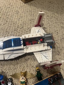 LEGO DC Comics Super Heroes: Darkseid Invasion (76028) 4 MINIFIGURES, 95% BUILD