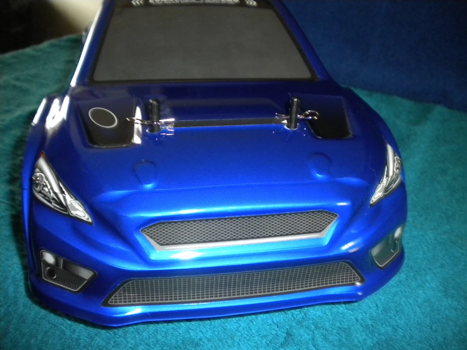 1/10 BRUSHLESS 4x4 SHAFT DRIVEN DRIFT CAR - Image 3 of 4