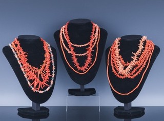 LARGE ESTATE LOT VINTAGE CHINESE RED ORANGE PINK CORAL NECKLACES
