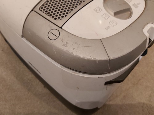 Miele Staubsauger - Allervac Sensor 5000 - nur Staubsaugergerät - sehr gebrauchte Kratzer - Bild 3 von 12