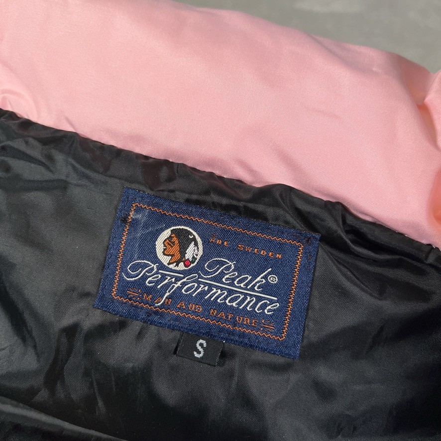 Peak Performance Down Puffer Vest Women's Size Sm… - image 6