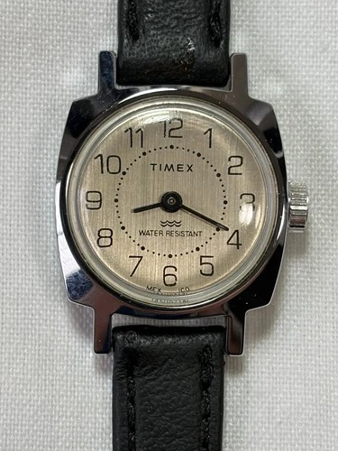 Vintage Timex Women’s Manual Wind Watch Cushion Case 21mm Runs Clean Dial