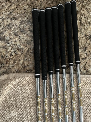 Mizuno JPX 923 Hot Metal Irons 5-PW+GW Dynamic Gold 95 Steel Shaft Reg Flex - Picture 4 of 5