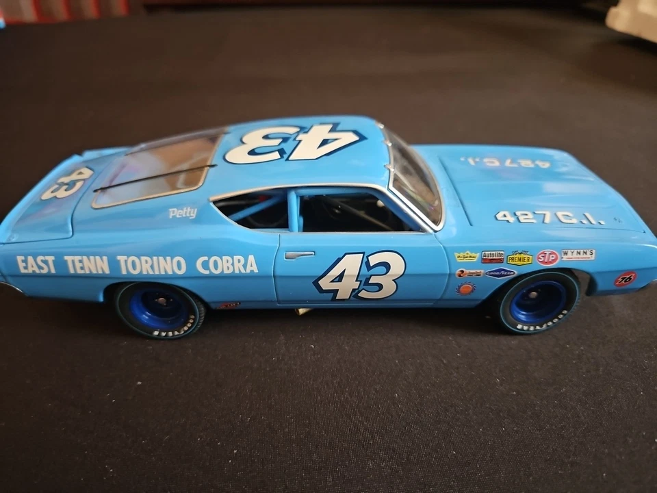 MOTORSPORTS AUTHENTICS 1969 FORD TORINO COBRA SIGNED BY RICHARD PETTY 1:24 - Image 3 of 4