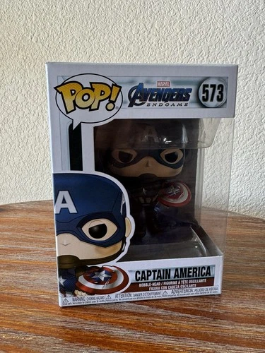 Funko Pop! Marvel: Avengers Endgame - Captain America w/ Broken Shield & Mjoinir