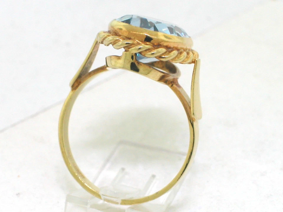 Ring 333 Gelbgold 8Kt Gold synth. Spinell Aquamarin oval facettiert 1970er Jahre - Bild 3 von 4
