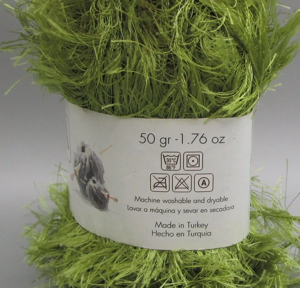 HILOS GALA ~ 7 madejas verde oliva poliéster tejido e hilo de ganchillo ~ 1,76 oz cada una Foto 4 de 4