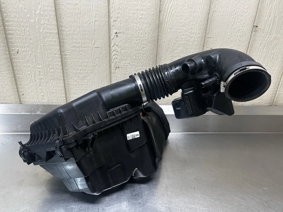 2011-2014 Ford Mustang GT 5.0L Air Intake Tube Housing Box Complete Assembly Foto 2 de 4