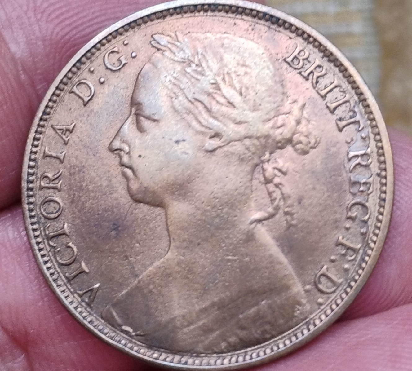 Moneda de 1 centavo Victoria 1885 - estado AU+/SIN CIRCULAR. Con brillo. bonita moneda
