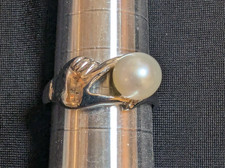 SILVER TONE Pearl Ring Womens Size 6.5 Modern Bypass Design 2.47g