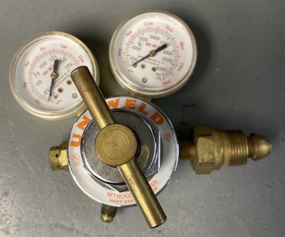 Vintage Uniweld Fuel Gas Series Compressed Gas Acetylene Regulator 592H