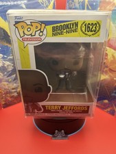 Figura de vinilo Funko Pop TV Brooklyn Nine-Nine (Terry Jeffords #1623) con protector