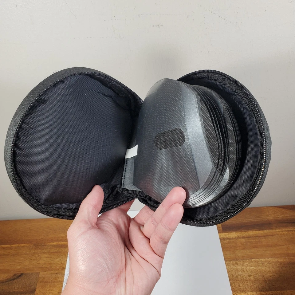 Case Logic CD/DVD Black Shell Case 12 Sleeve 24 Disc Capacity Zip Closure Wallet - Image 4 of 4