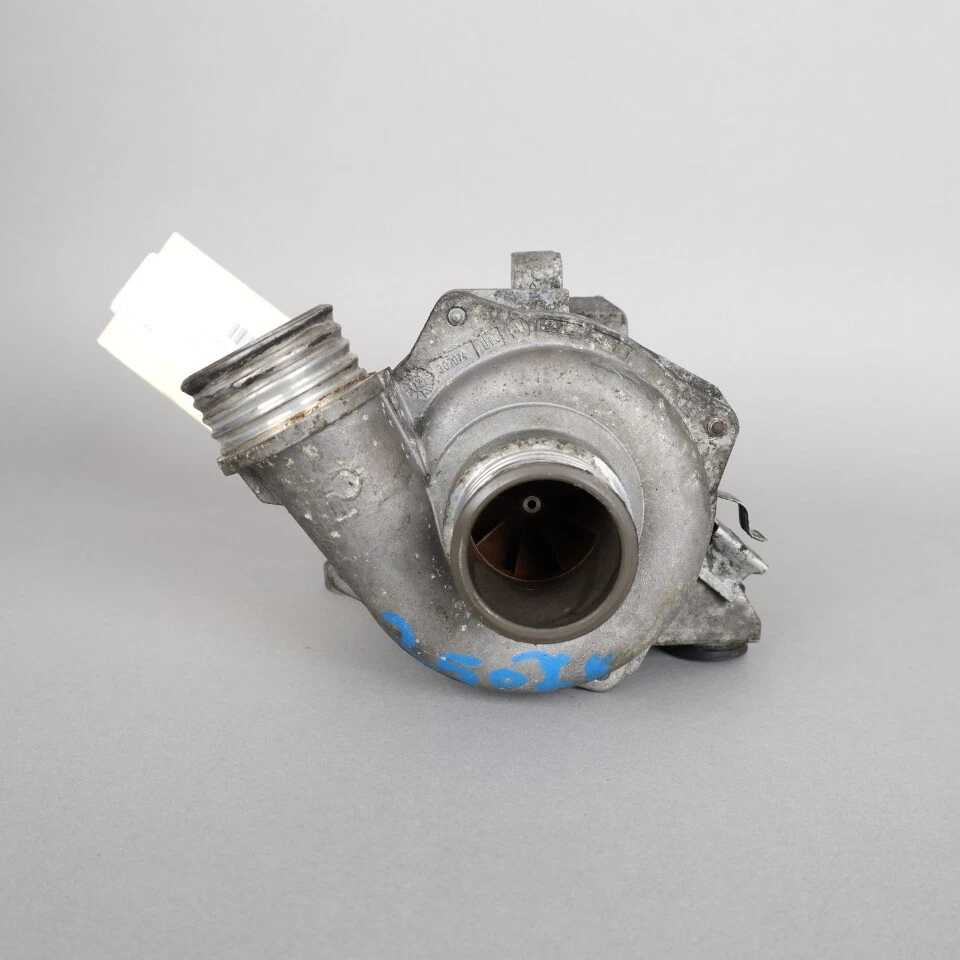 BMW 128i 325i 328i 330i 525i 528i 530i X3 X5 Z4 Water Pump 11517586924 OEM Used - Image 2 of 4