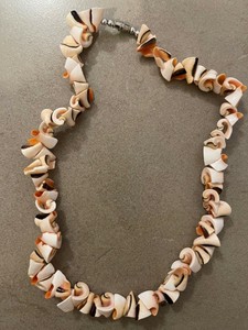 collana conchiglie