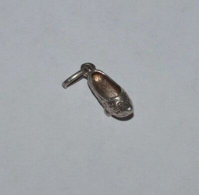 Handgefertigter Schuh-Charm-Anhänger aus Sterlingsilber 