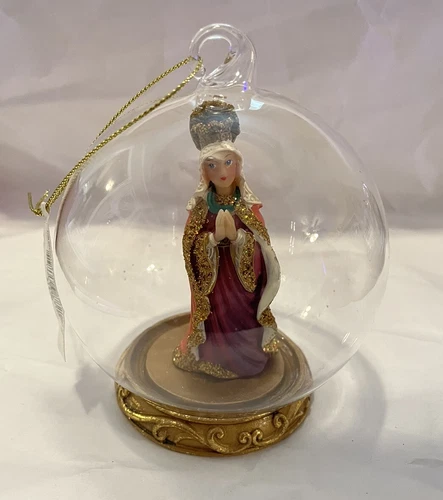 Macy’s Holiday Lane NWT Original Guadalupe- Virgen de Guadalupe Glass Ornament
