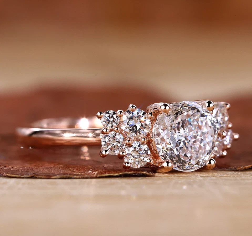 Anillo de diamantes certificado corte portugués 1,64 quilates IGI creado en laboratorio oro rosa de 14 quilates Foto 4 de 4