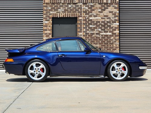 1994 PORSCHE 911 Carrera Tiptronic